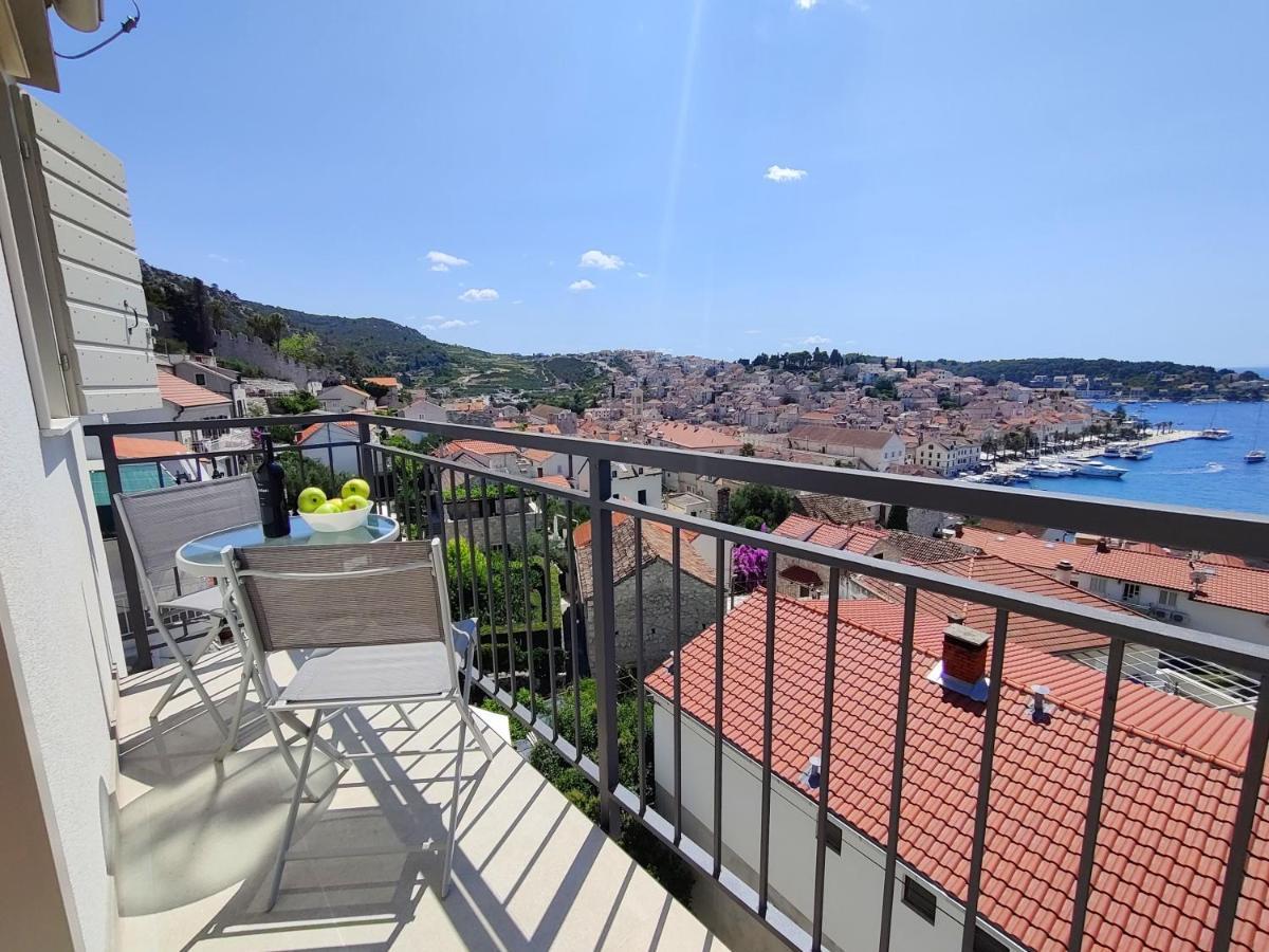 Brand New Apt W Balcony & Perfect Seaview At Center Hvar Town Eksteriør billede