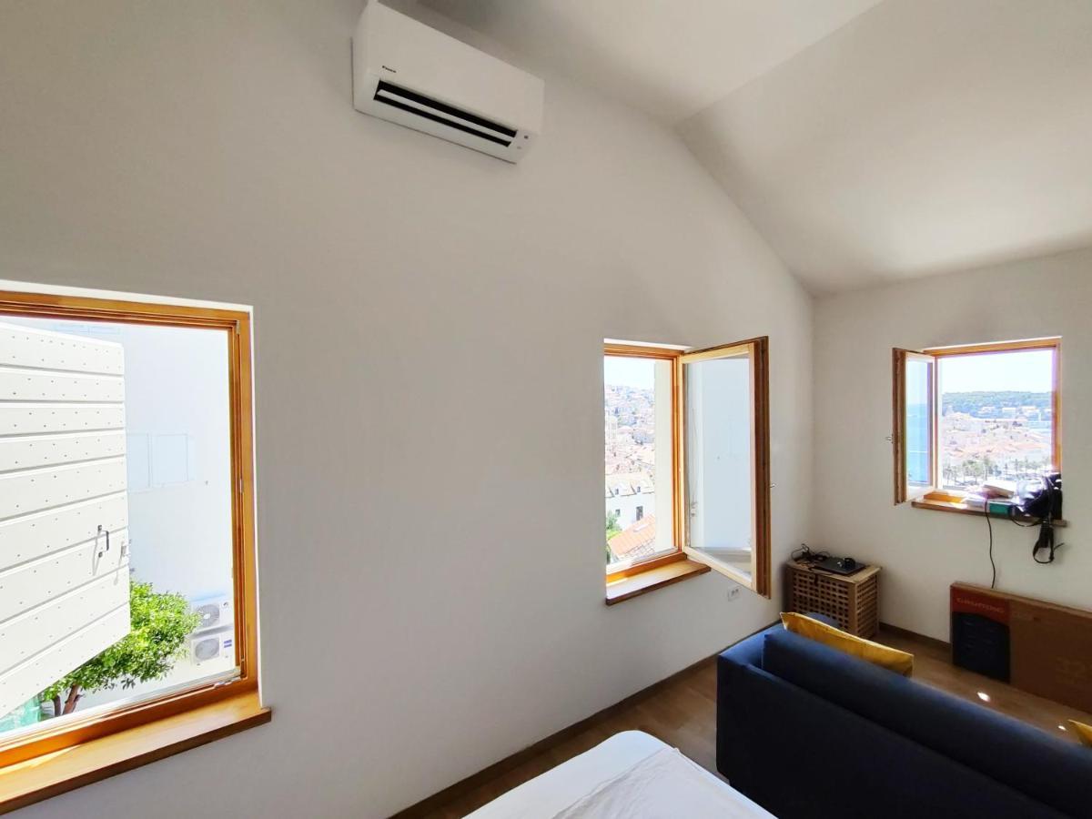 Brand New Apt W Balcony & Perfect Seaview At Center Hvar Town Eksteriør billede