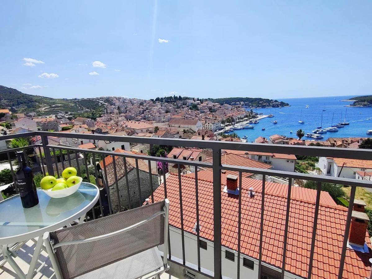 Brand New Apt W Balcony & Perfect Seaview At Center Hvar Town Eksteriør billede