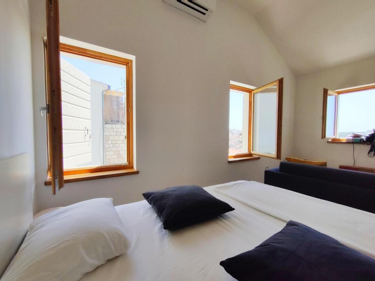 Brand New Apt W Balcony & Perfect Seaview At Center Hvar Town Eksteriør billede