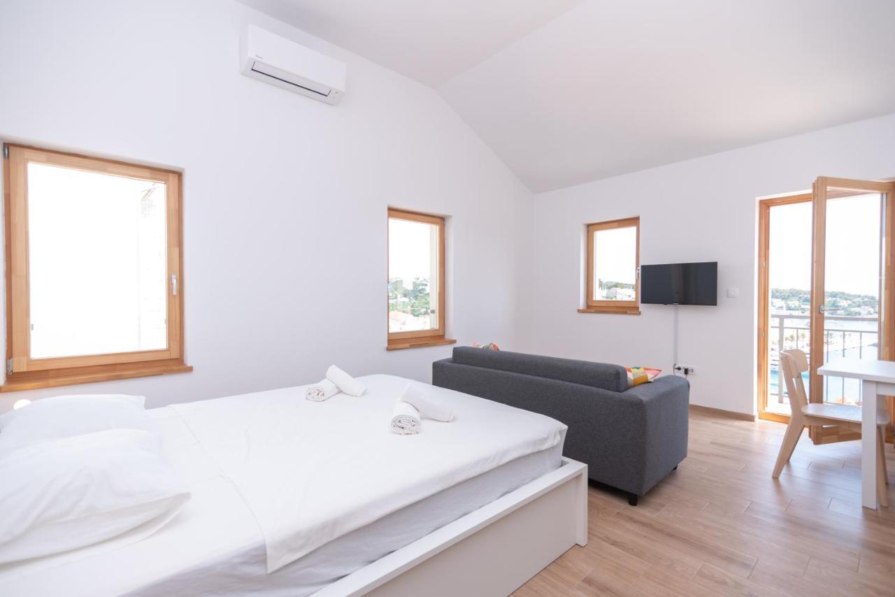 Brand New Apt W Balcony & Perfect Seaview At Center Hvar Town Eksteriør billede
