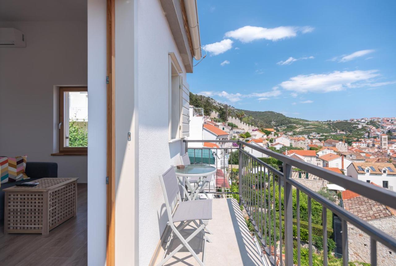 Brand New Apt W Balcony & Perfect Seaview At Center Hvar Town Eksteriør billede