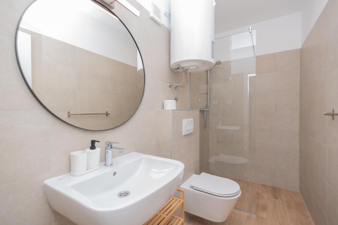 Brand New Apt W Balcony & Perfect Seaview At Center Hvar Town Eksteriør billede