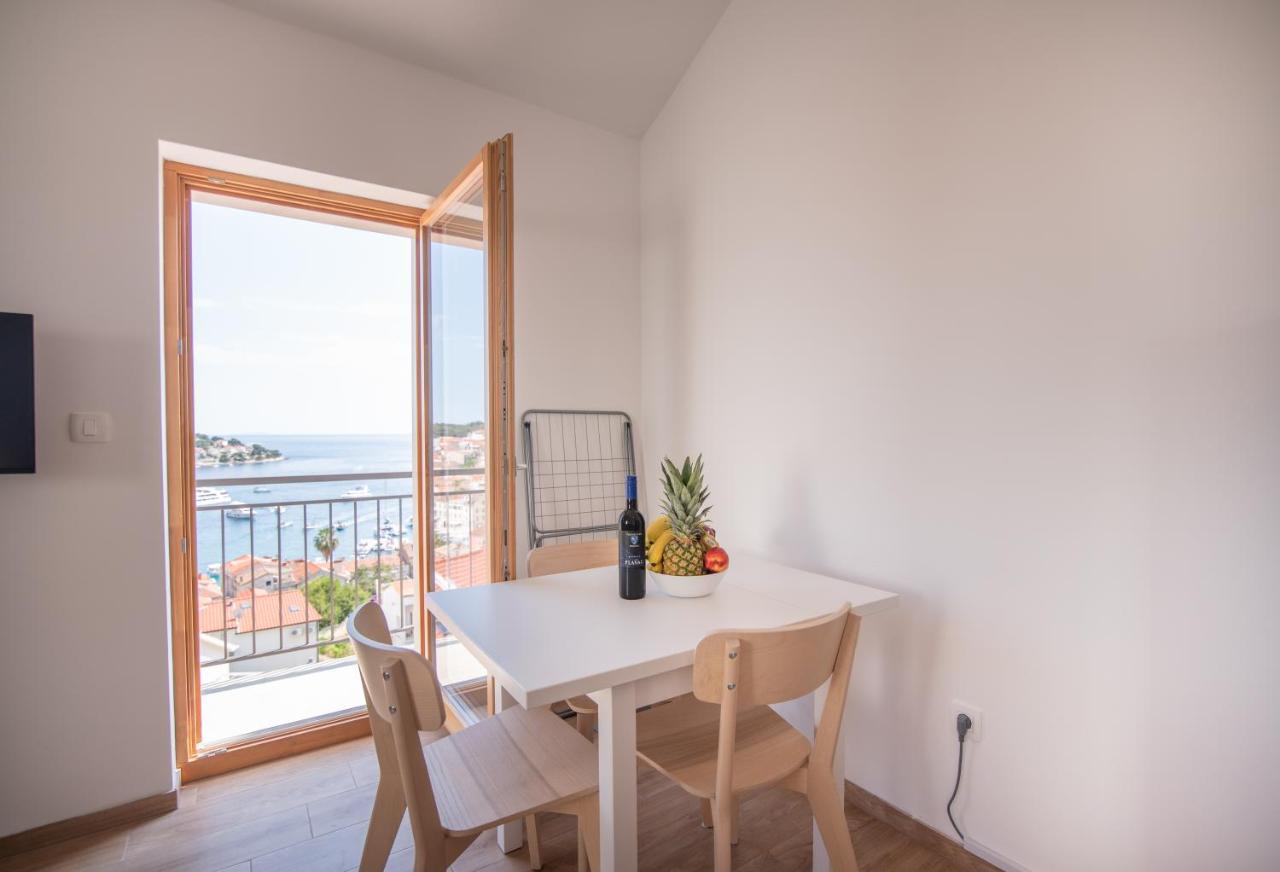 Brand New Apt W Balcony & Perfect Seaview At Center Hvar Town Eksteriør billede