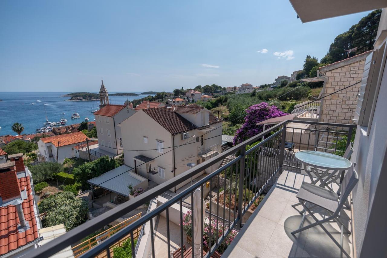 Brand New Apt W Balcony & Perfect Seaview At Center Hvar Town Eksteriør billede