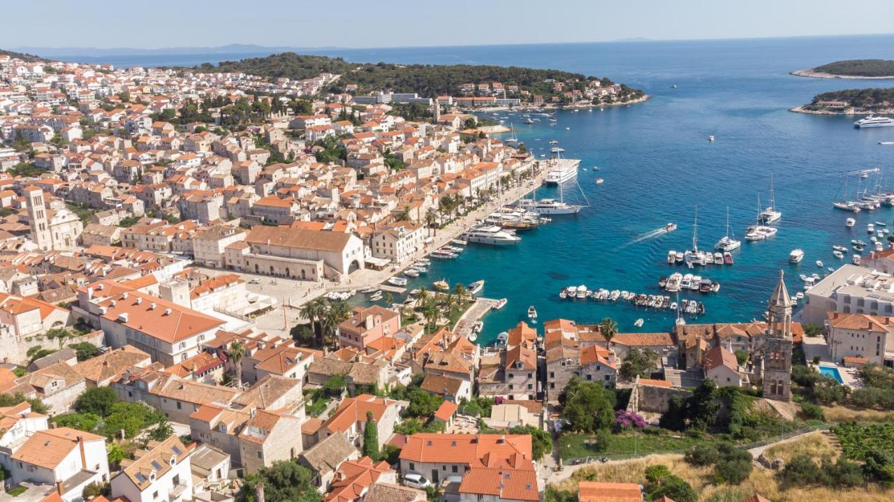 Brand New Apt W Balcony & Perfect Seaview At Center Hvar Town Eksteriør billede