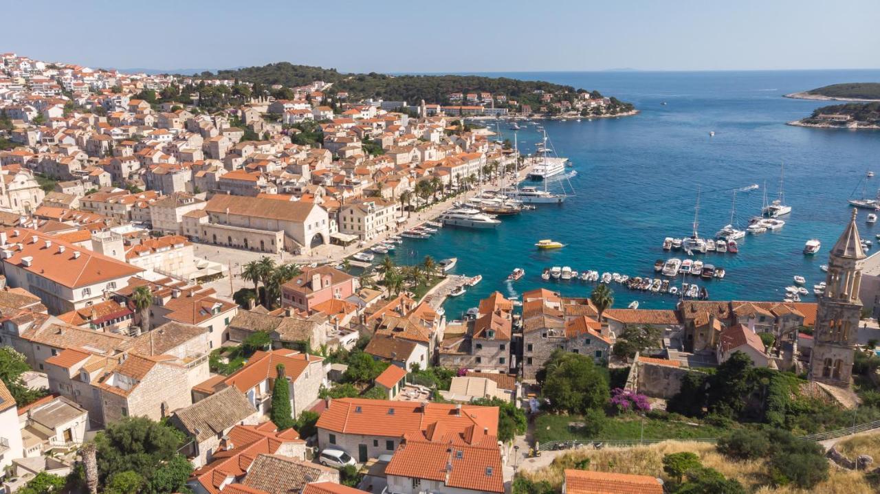 Brand New Apt W Balcony & Perfect Seaview At Center Hvar Town Eksteriør billede