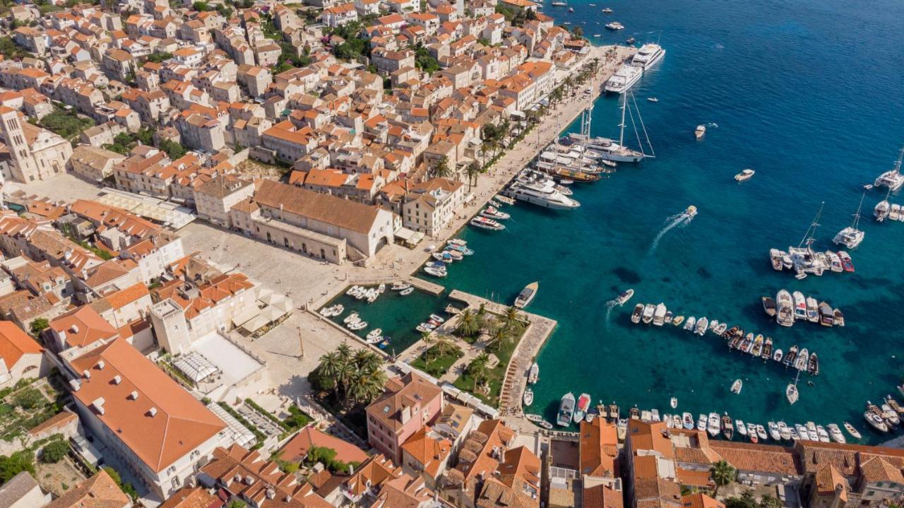 Brand New Apt W Balcony & Perfect Seaview At Center Hvar Town Eksteriør billede