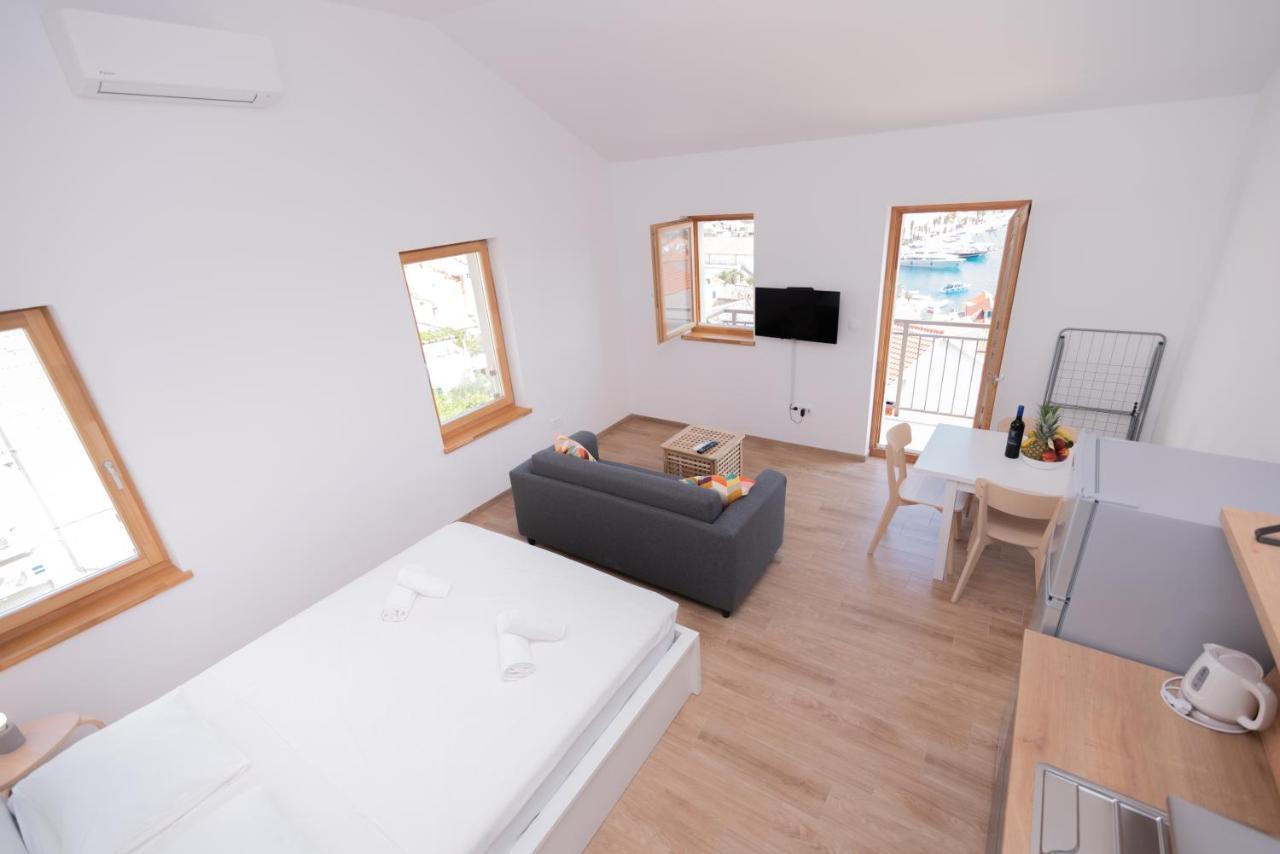 Brand New Apt W Balcony & Perfect Seaview At Center Hvar Town Eksteriør billede