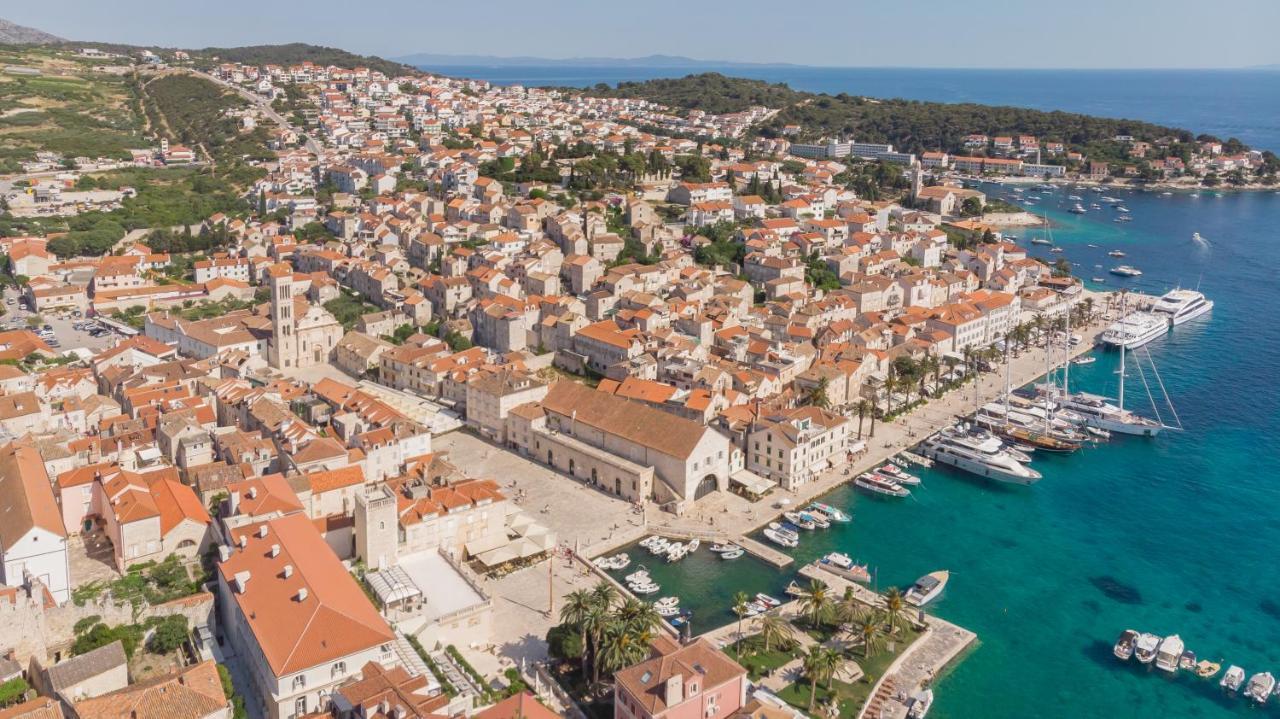 Brand New Apt W Balcony & Perfect Seaview At Center Hvar Town Eksteriør billede
